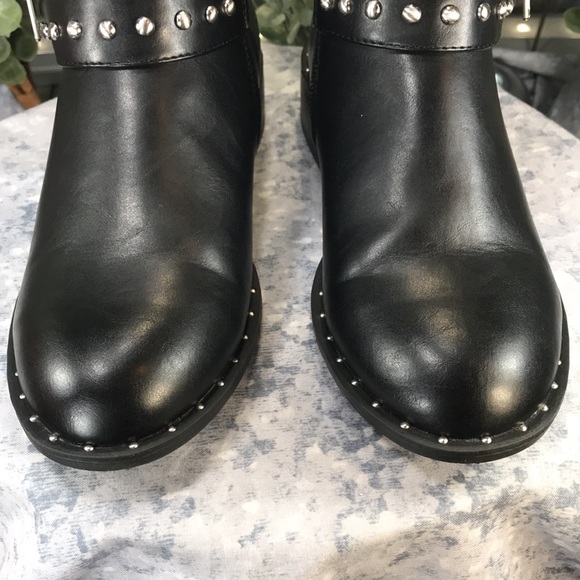 Charles by Charles David Thief Black Silver Studded Ankle Zip Booties WMS 6.5M - Picture 3 of 15